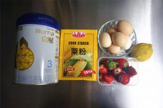 准备食材，将蛋白蛋黄分离备用。