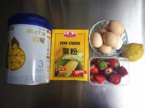 准备食材，将蛋白蛋黄分离备用。