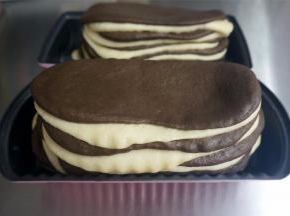 这是发酵好的状态，离模具顶部还有约1厘米的距离。