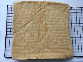 降至手温度时揭掉底层的油纸