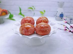 取出放到凉架上放凉。