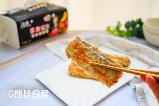 最爱吃煎带鱼，吃的时候啃掉2边的鱼刺，余下的就是一根鱼骨了，鱼肉鲜嫩。