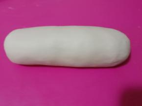 卷起来，边缘捏紧。