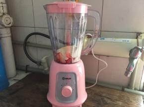 放入料理机中搅打细腻