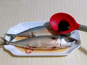 加入蚝油，生抽。