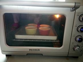 烤箱中下层，水浴法，150度，30到35分钟。