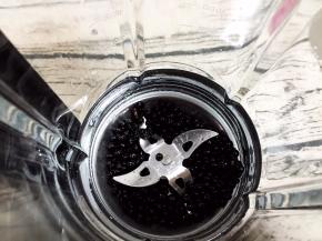 黑豆放入破壁机