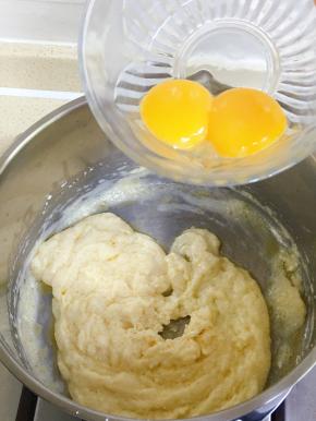 加入蛋黄