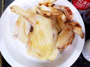 烧至七成熟，盛出备用