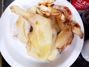 烧至七成熟，盛出备用