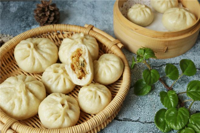 猪肉酸菜包子