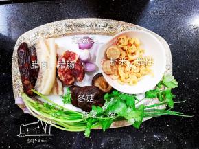 辅料准备好，洗净备用。