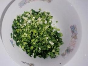 韭菜切丁