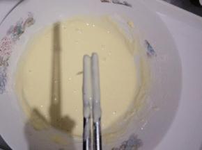 状态图，可以在筷子上粘住，但还是流动的状态即可