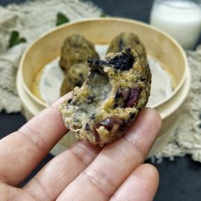 这道健康又美味的黑芝麻窝窝头就做好啦。您喜欢吗？