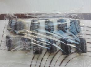 依次卷好，盖好保鲜膜醒发10分钟