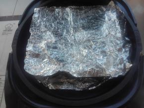 摆放好后，上面再加盖锡纸