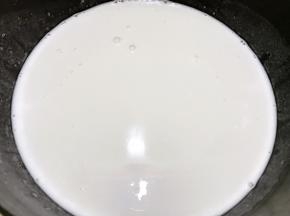 搅拌成无颗粒的粉浆