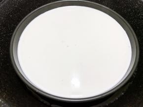 倒入粉浆进行发酵
这里给不了具体时间，主要看粉浆状态
今天我这里室温16度，我发酵了2个半小时