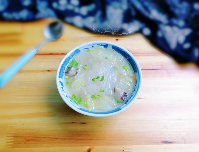香菇白菜粉丝汤