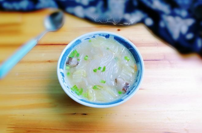 香菇白菜粉丝汤