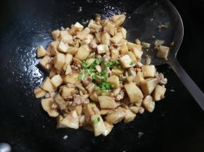 撒入青蒜