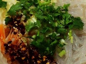 放入辣椒油