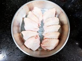 去骨后的鸡翅