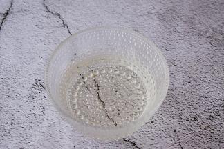 白糖用开水化开