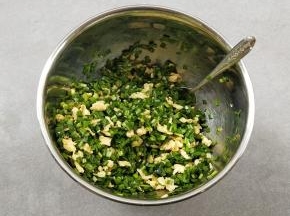  加胡椒粉盐调味