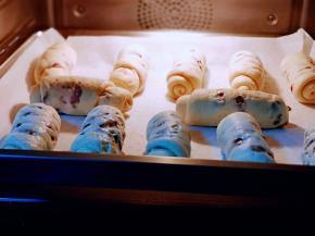 发酵至明显变大，可以蒸了。