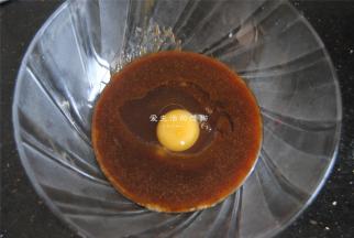 加入鸡蛋液混匀。