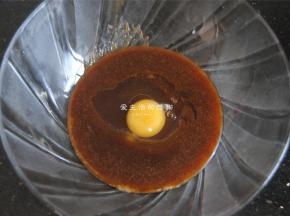 加入鸡蛋液混匀。