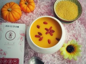 简单几步就可以喝到浓稠香甜暖胃的黄小米南瓜粥了