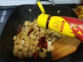 倒入豪吉川香汁