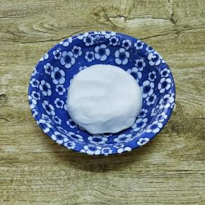 糯米粉加清水和成团