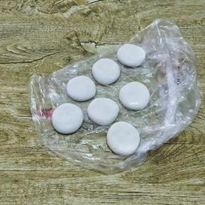 搓圆，压扁