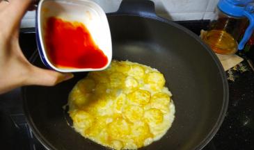 倒入玉米豆腐里