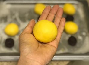 收口收好滚圆。