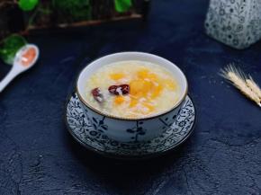 美味又营养的大枣红薯粥出锅了呦～