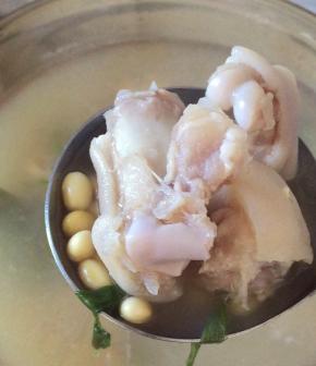 热乎乎的喝汤吧