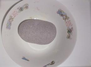 揉成光滑面团，盖保鲜膜醒发2~3小时