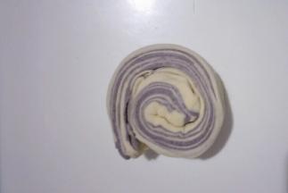 横切面向上卷起