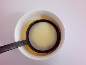 过滤2、3次，鸡蛋液越细腻。