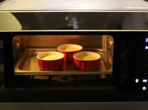 ACA蒸烤箱设置高温蒸烤功能，温度设置160度，35分钟。