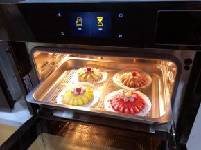 发酵好之后，放入蒸箱或蒸锅，大火蒸15分钟，蒸好后焖3分钟再打开蒸箱或锅盖。