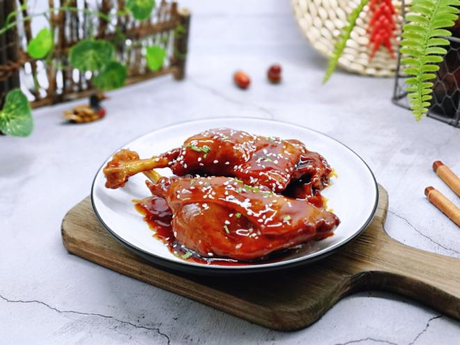 冰糖酱香鸭腿