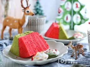 彻底晾凉之后脱模即可。两种颜色间隔着，超好看。