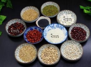 食材：黑芝麻、红衣花生、糯米、荞麦、眉豆、薏米、红豆、白芸豆、绿豆、燕麦、腰花豆