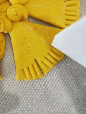 再平均分成三份。